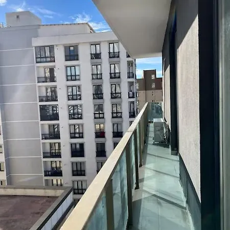 Apartment Cozy Homes - 2 & 1 Living