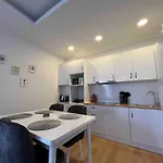 Cozy Homes - 2 & 1 Living Apartamento Istambul